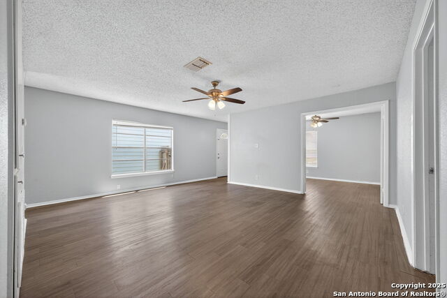 Image 4 of 20 For 4883 Aspen Wood