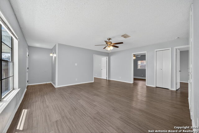 Image 5 of 20 For 4883 Aspen Wood