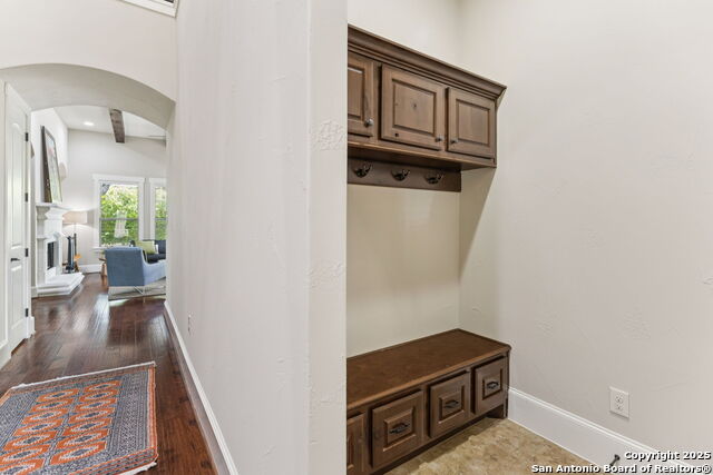 Image 10 of 64 For 5 Liser Glen