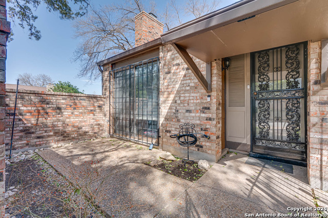 Image 4 of 37 For 9016 Wickfield