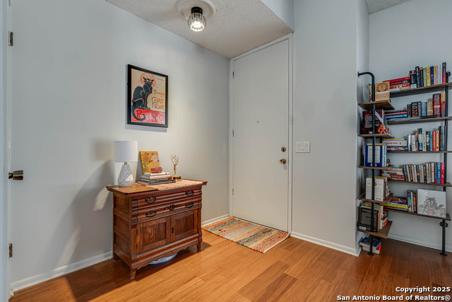 Image 6 of 37 For 9016 Wickfield