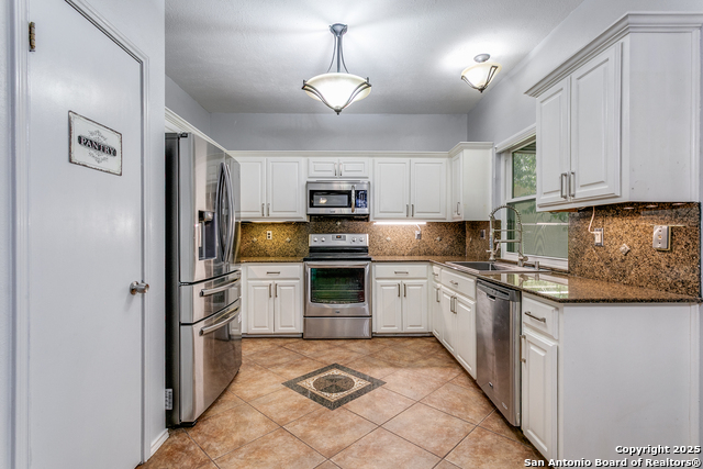 Image 10 of 25 For 2658 Chestnut Bend