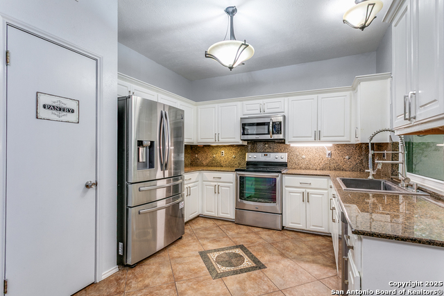 Image 9 of 25 For 2658 Chestnut Bend