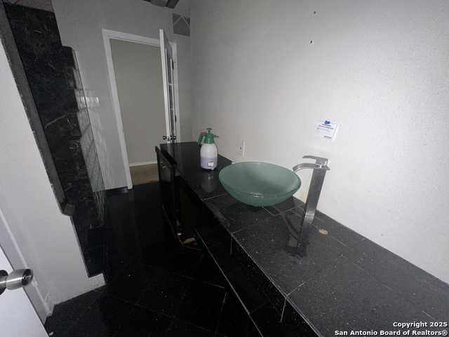 Image 19 of 25 For 15038 Misty Bnd