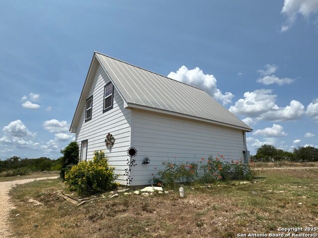 Image 15 of 21 For 1485 Country Ln