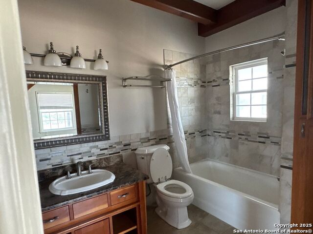 Image 8 of 21 For 1485 Country Ln