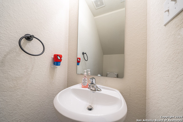 Image 9 of 18 For 6714 Sabinal