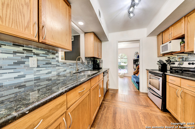 Image 9 of 24 For 13527 Beltway
