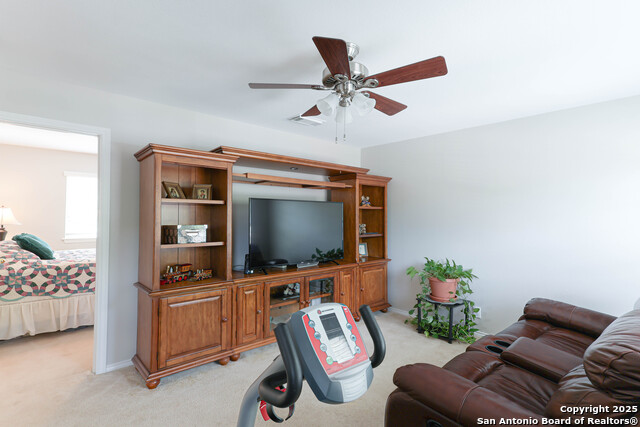 Image 31 of 62 For 1021 Silvertree Blvd