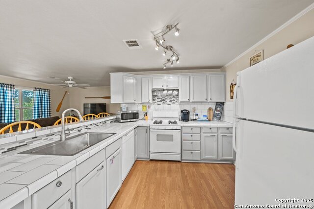 Image 7 of 29 For 1397 Canyon Lake