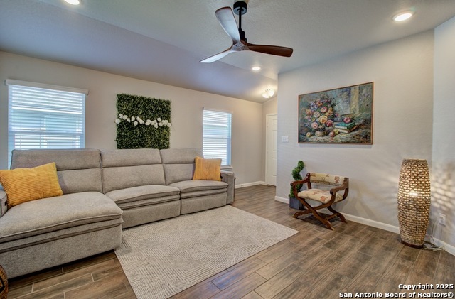 Image 7 of 23 For 2276 Hawk Dr