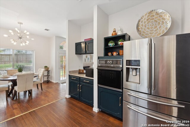 Listing photo id 14 for 2719 Johnson Grass