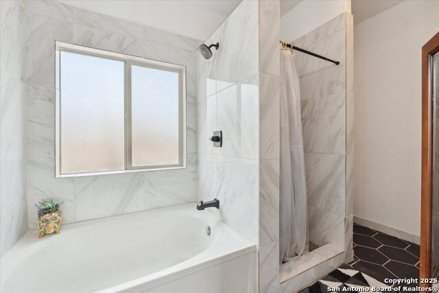 Listing photo id 25 for 2719 Johnson Grass