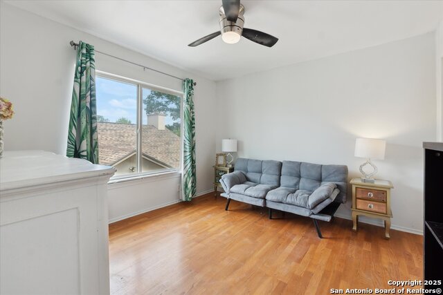 Listing photo id 29 for 2719 Johnson Grass