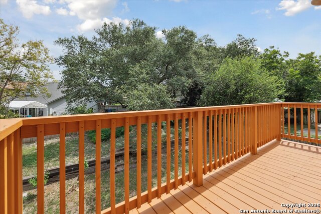 Listing photo id 33 for 2719 Johnson Grass