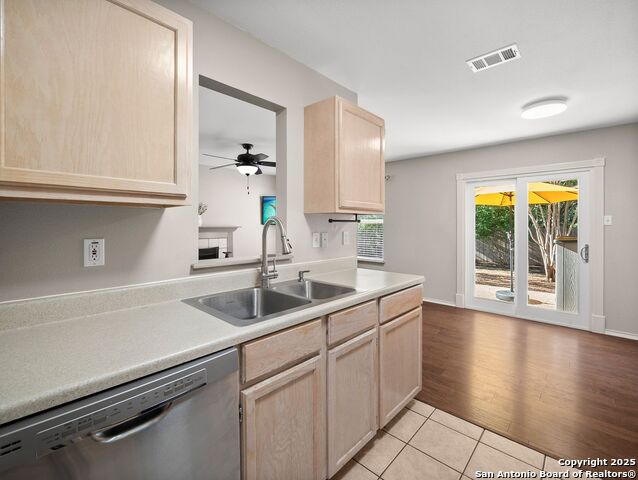 Image 10 of 37 For 6310 Club Oaks