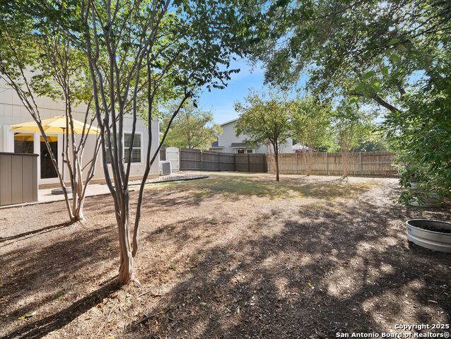 Image 27 of 37 For 6310 Club Oaks