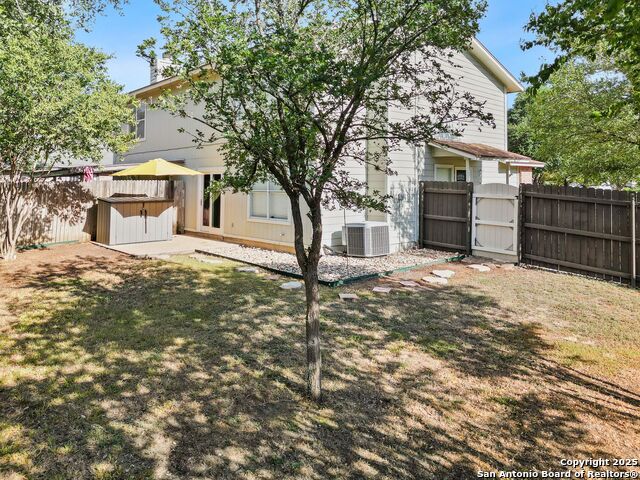 Image 34 of 37 For 6310 Club Oaks