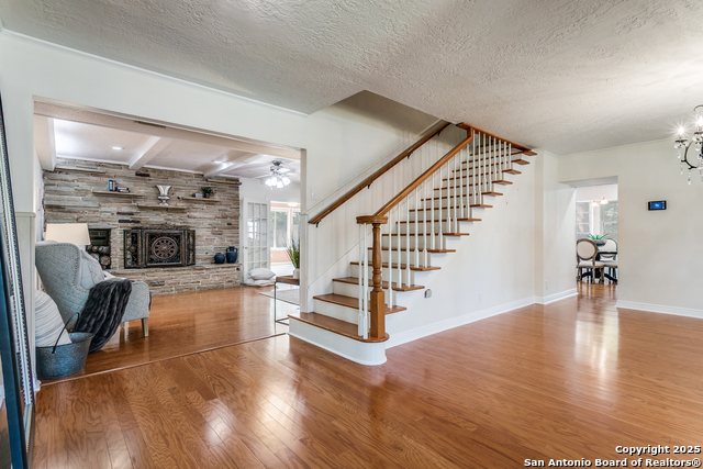 Image 3 of 28 For 11102 Whisper Hollow