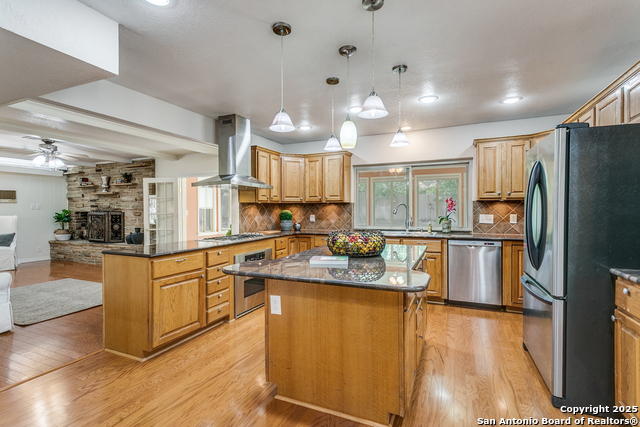 Image 6 of 28 For 11102 Whisper Hollow
