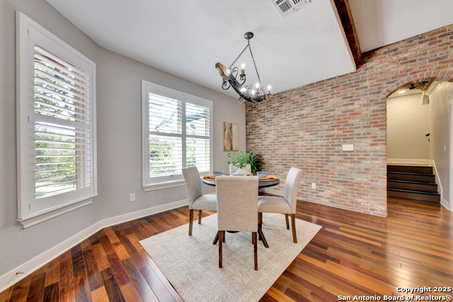 Image 17 of 51 For 2437 River Way