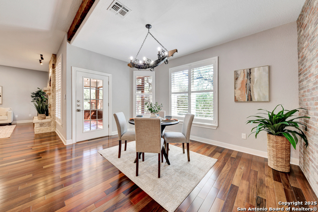 Image 18 of 51 For 2437 River Way