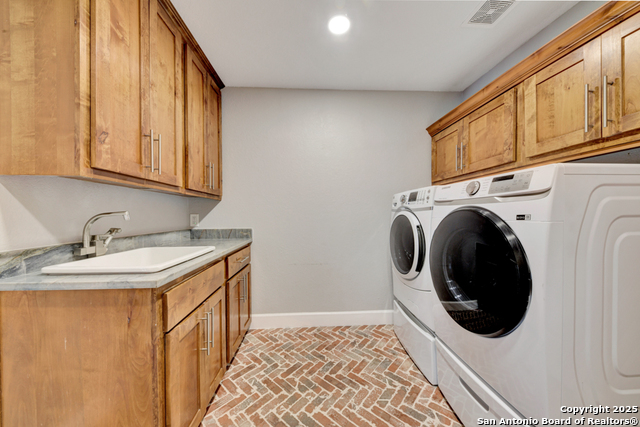 Image 22 of 51 For 2437 River Way