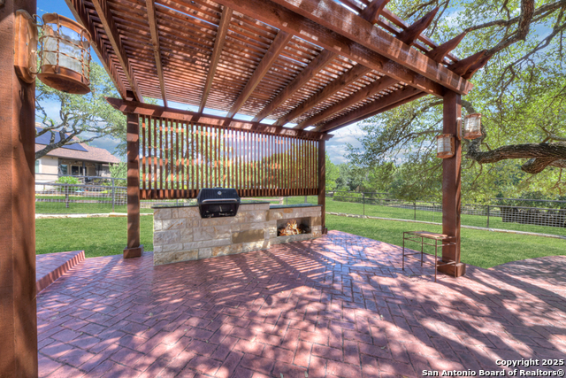 Image 40 of 51 For 2437 River Way