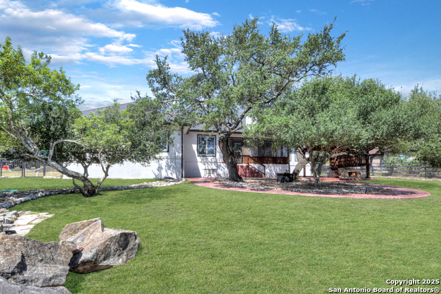 Image 43 of 51 For 2437 River Way