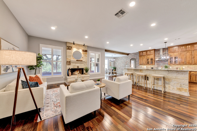 Image 6 of 51 For 2437 River Way