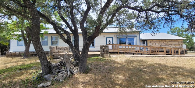 Listing photo id 24 for 105a Jennifer