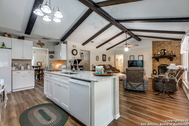 Image 10 of 25 For 5915 Seneca Dr