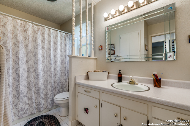 Image 17 of 25 For 5915 Seneca Dr