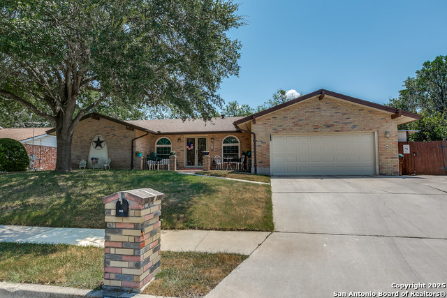 Image 3 of 25 For 5915 Seneca Dr