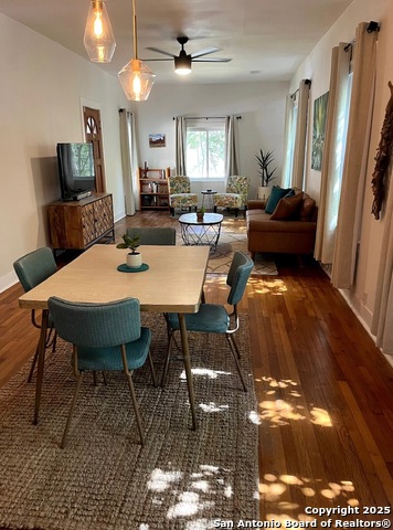 Image 3 of 10 For 609 W Lullwood Ave