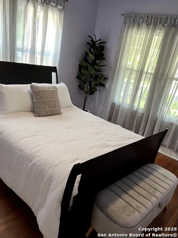 Image 7 of 10 For 609 W Lullwood Ave