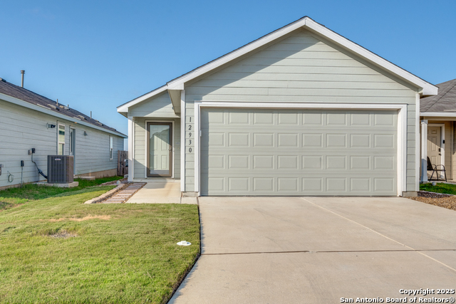 Listing photo id 0 for 12930 Deep Eddy