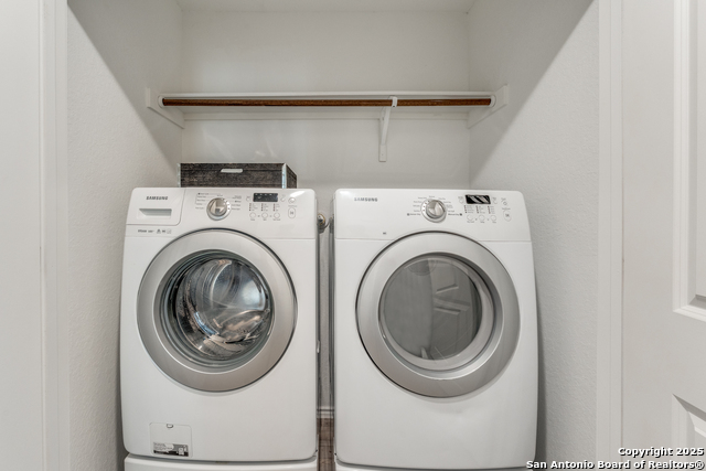 Listing photo id 19 for 12930 Deep Eddy