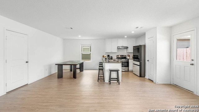 Image 4 of 20 For 236 Kayden Court