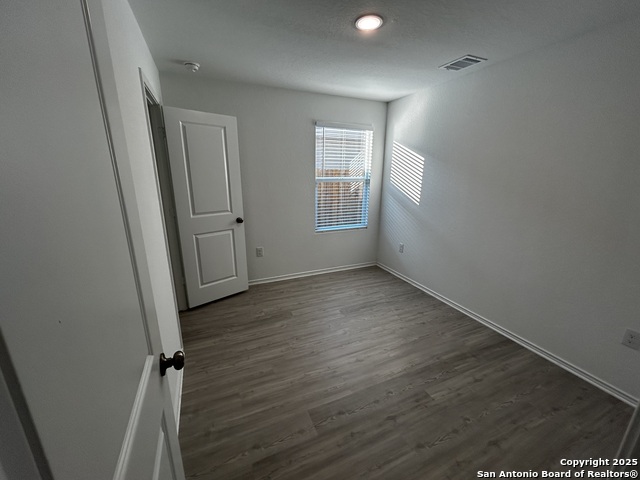 Listing photo id 8 for 8819 Astral
