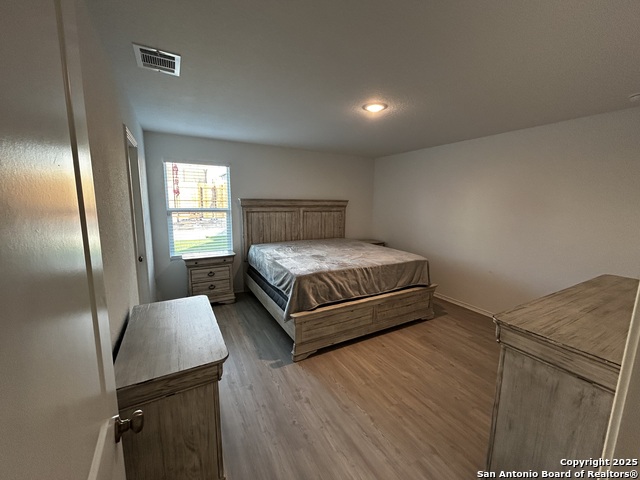 Listing photo id 9 for 8819 Astral