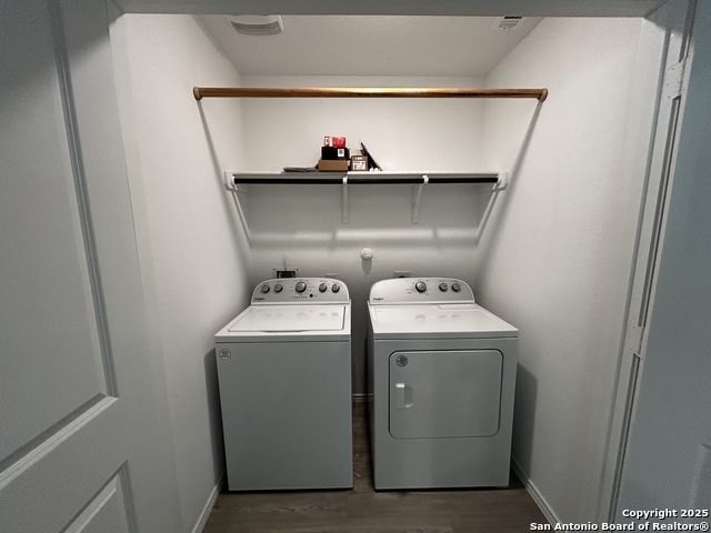 Listing photo id 13 for 8819 Astral