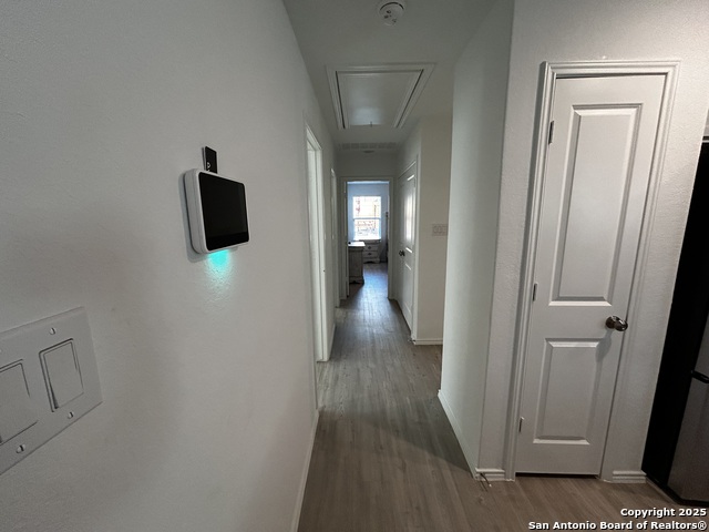 Listing photo id 5 for 8819 Astral