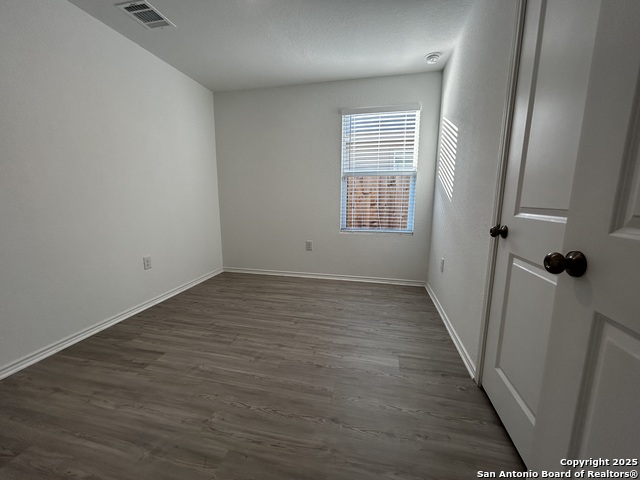 Listing photo id 6 for 8819 Astral