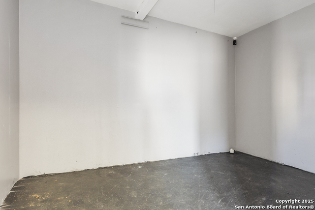 Listing photo id 8 for 1818 Zarzamora