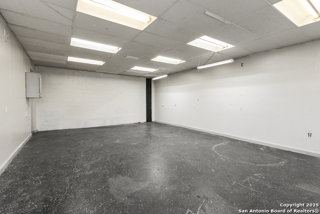 Listing photo id 12 for 1818 Zarzamora