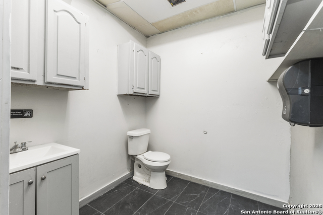 Listing photo id 17 for 1818 Zarzamora