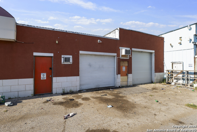 Listing photo id 3 for 1818 Zarzamora