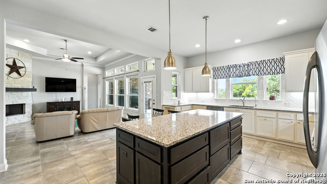 Listing photo id 8 for 179 Prairie Dawn