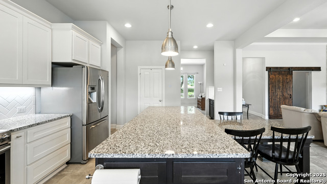 Listing photo id 3 for 179 Prairie Dawn